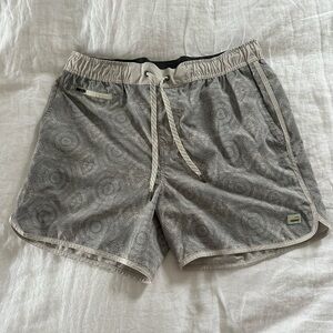 Vuori Men’s Banks Short Unlined 5” Large